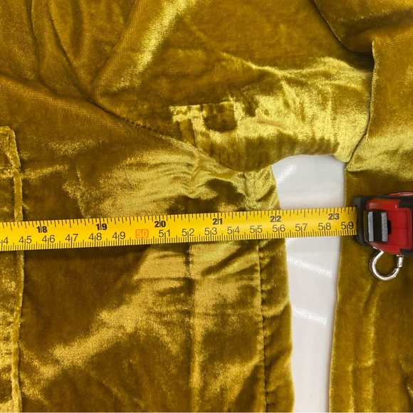 Velvet Button-Up Shirt in Olive Green - Maeve by Anthropologie Size 12 US. - Picture 10 of 12